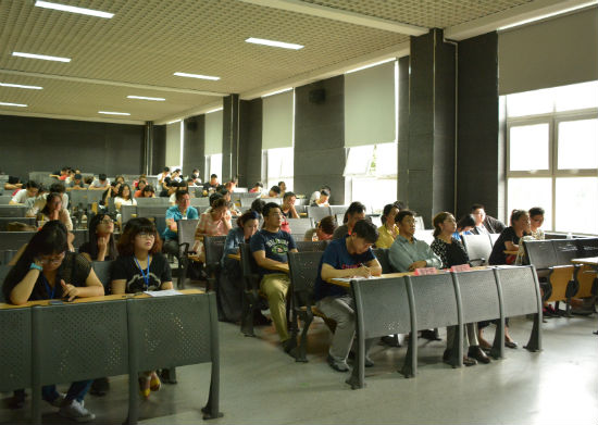 1我校团委举行优秀社团经验交流会 罗格言摄.jpg